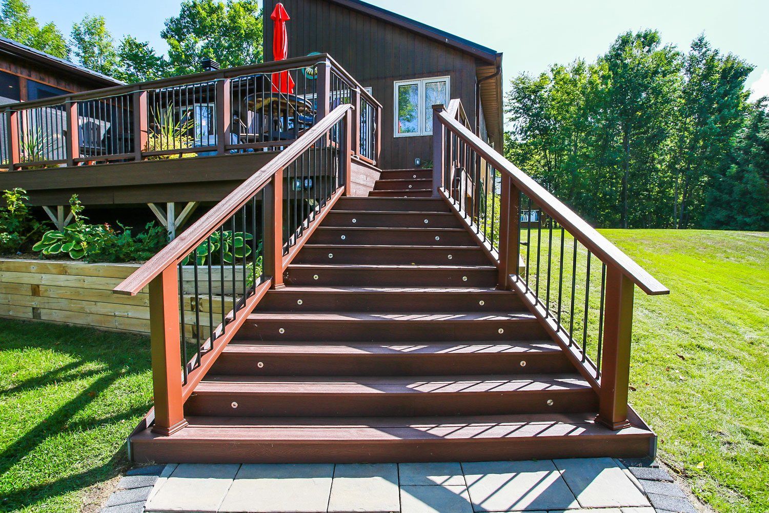 deck design build for home renovation projects